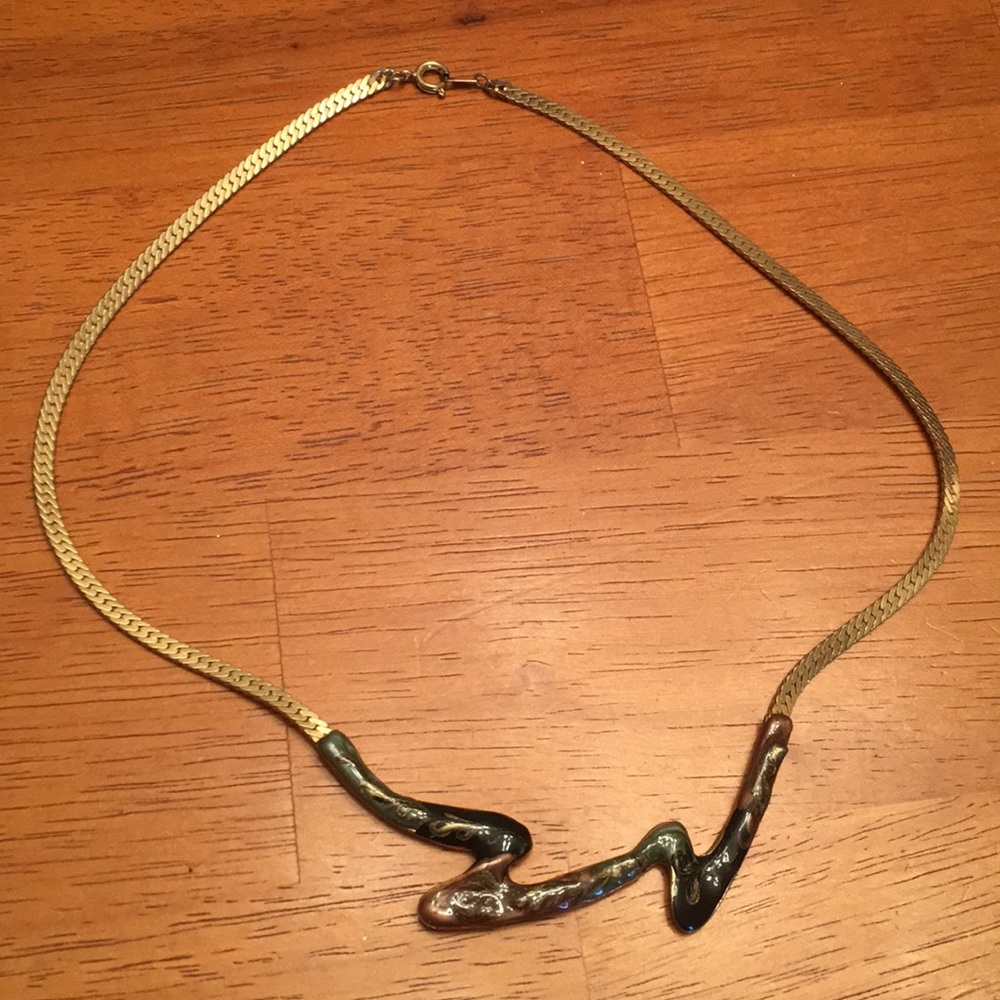 Vtg Necklace w enamel Abstract details